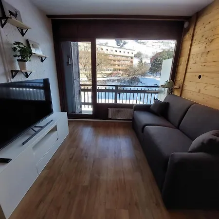 T2 Proche Pistes, Balcon Et Parking - Fr-1-516-200 * Λε Ντεζ Αλπ