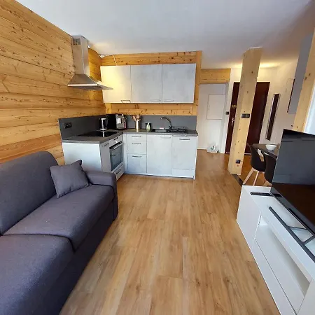 T2 Proche Pistes, Balcon Et Parking - Fr-1-516-200